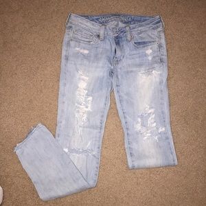 Light wash ripped skinny jeans
